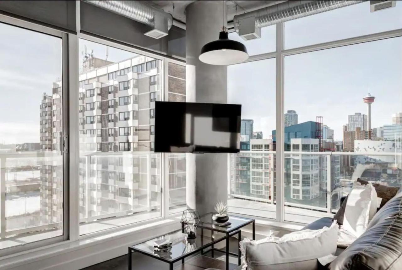Luxury Downtown Penthouse Apartment