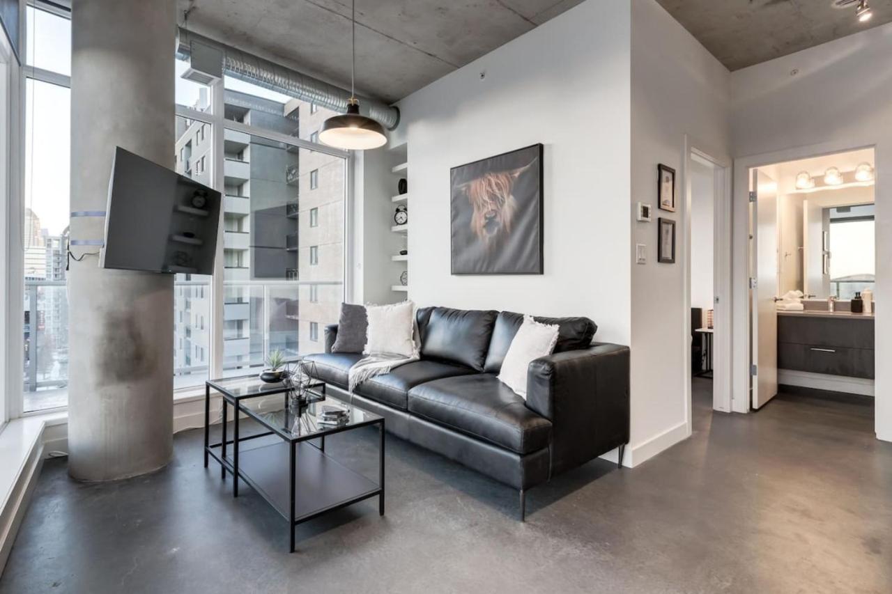 Luxury Downtown Penthouse *